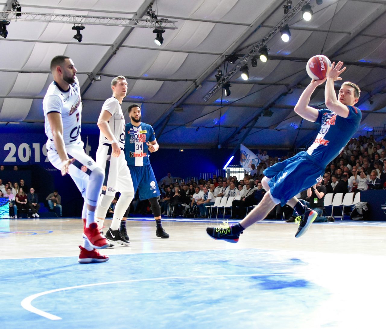 https://www.rouenmetrobasket.com/wp-content/uploads/2019/04/DSC0364-1280x1092.jpg