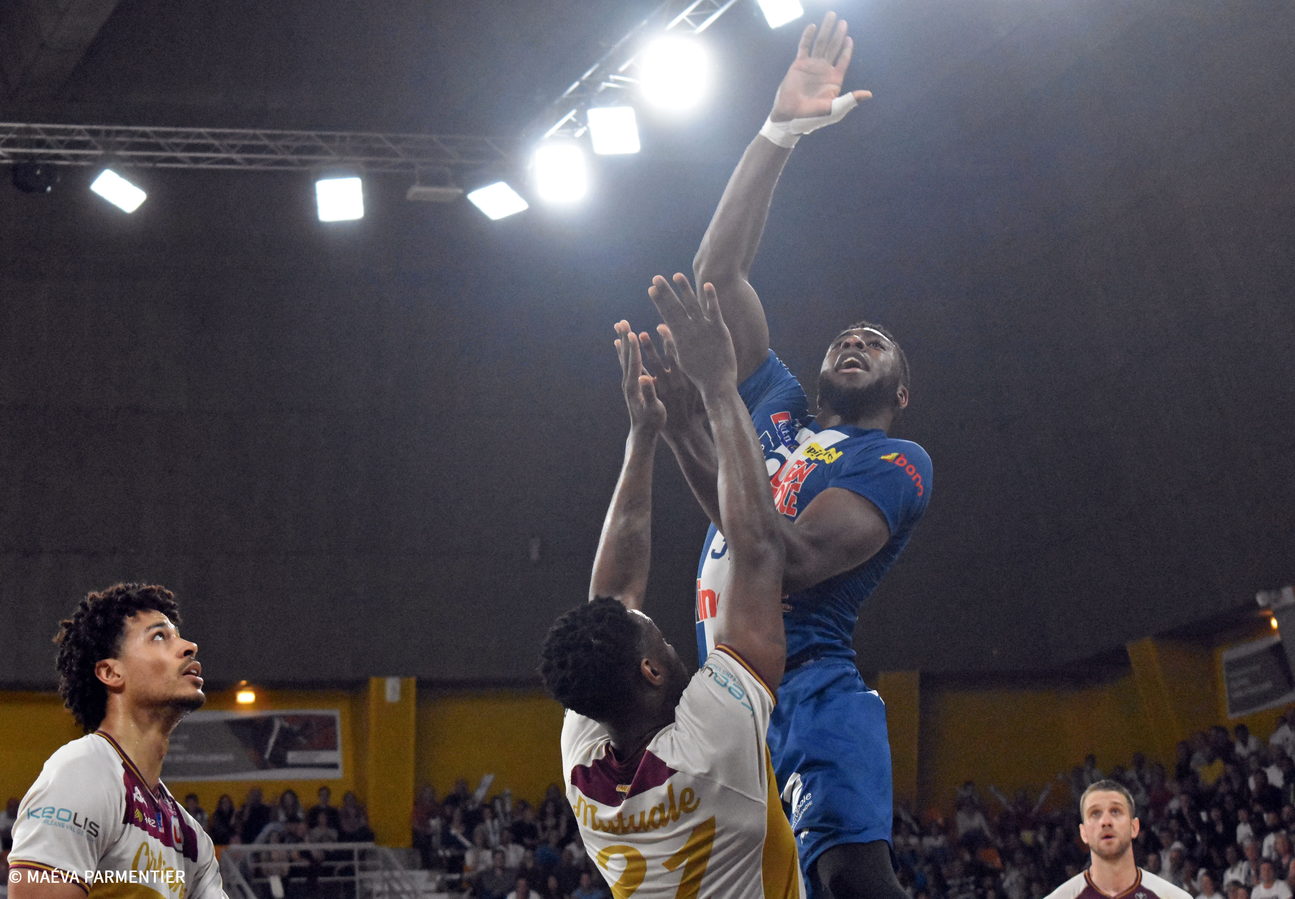 https://www.rouenmetrobasket.com/wp-content/uploads/2019/06/Playoffs-finale-Orleans-contre-Rouen-16-Juin-2019--®Mae¦üva-Parmentier-39.jpg