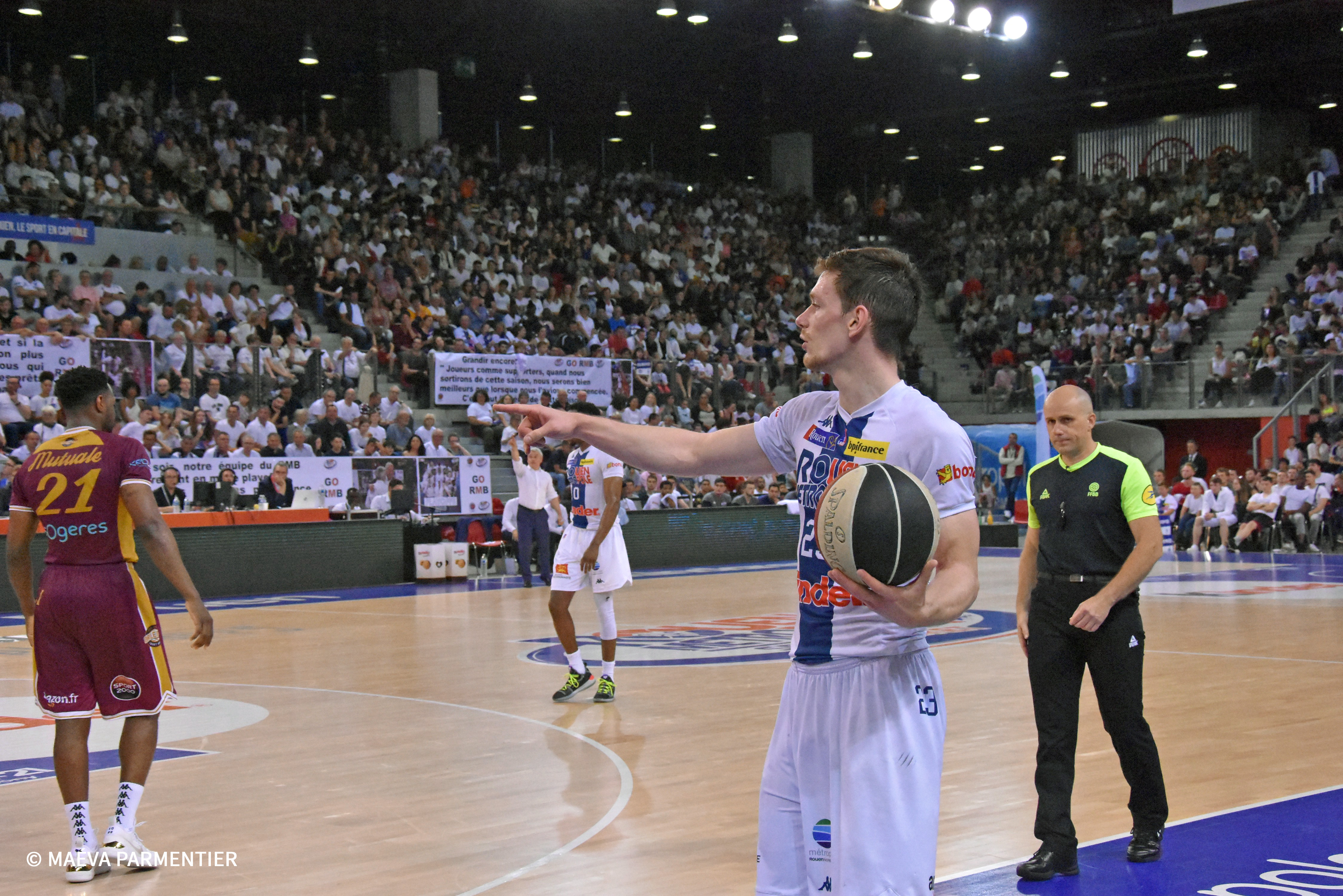 https://www.rouenmetrobasket.com/wp-content/uploads/2019/06/Playoffs-finale-Rouen-contre-Orle¦üans-19-Juin-2019--®Mae¦üva-Parmentier-92.jpg