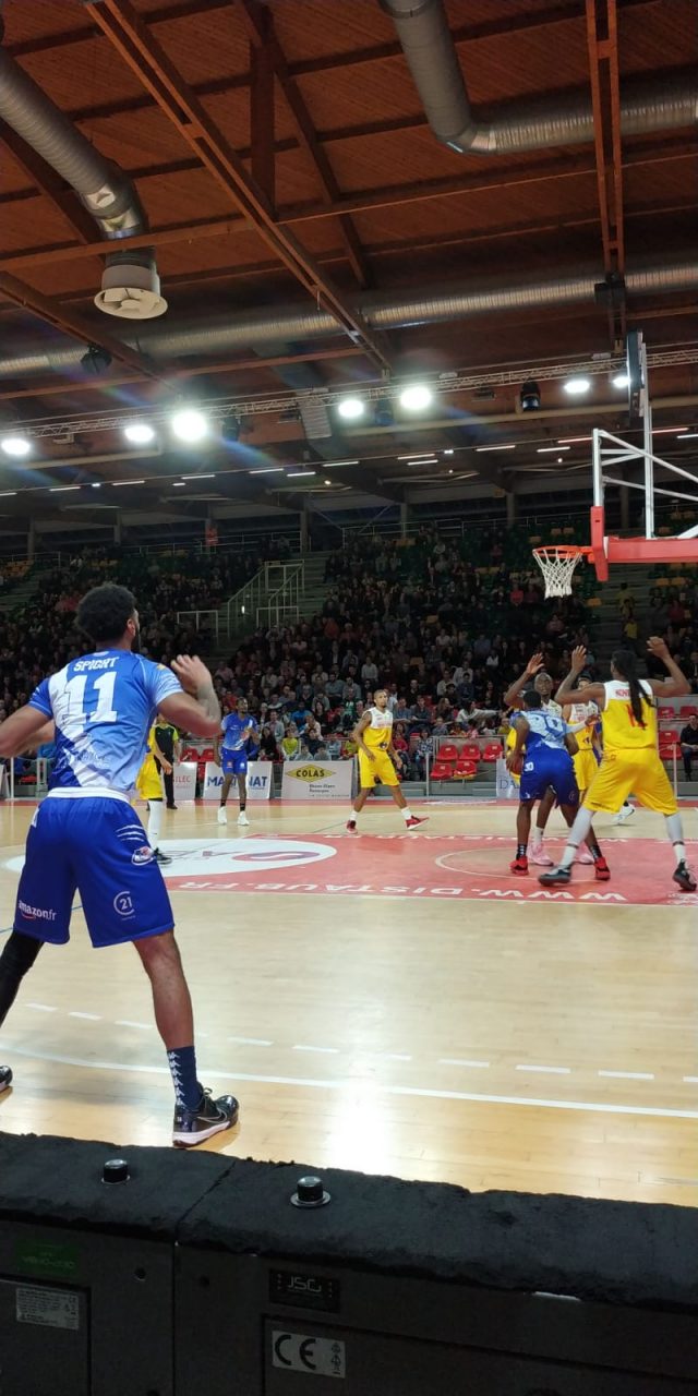 https://www.rouenmetrobasket.com/wp-content/uploads/2019/10/14-de-finale-retour-Leaders-Cup-VichyRMB-640x1280.jpg