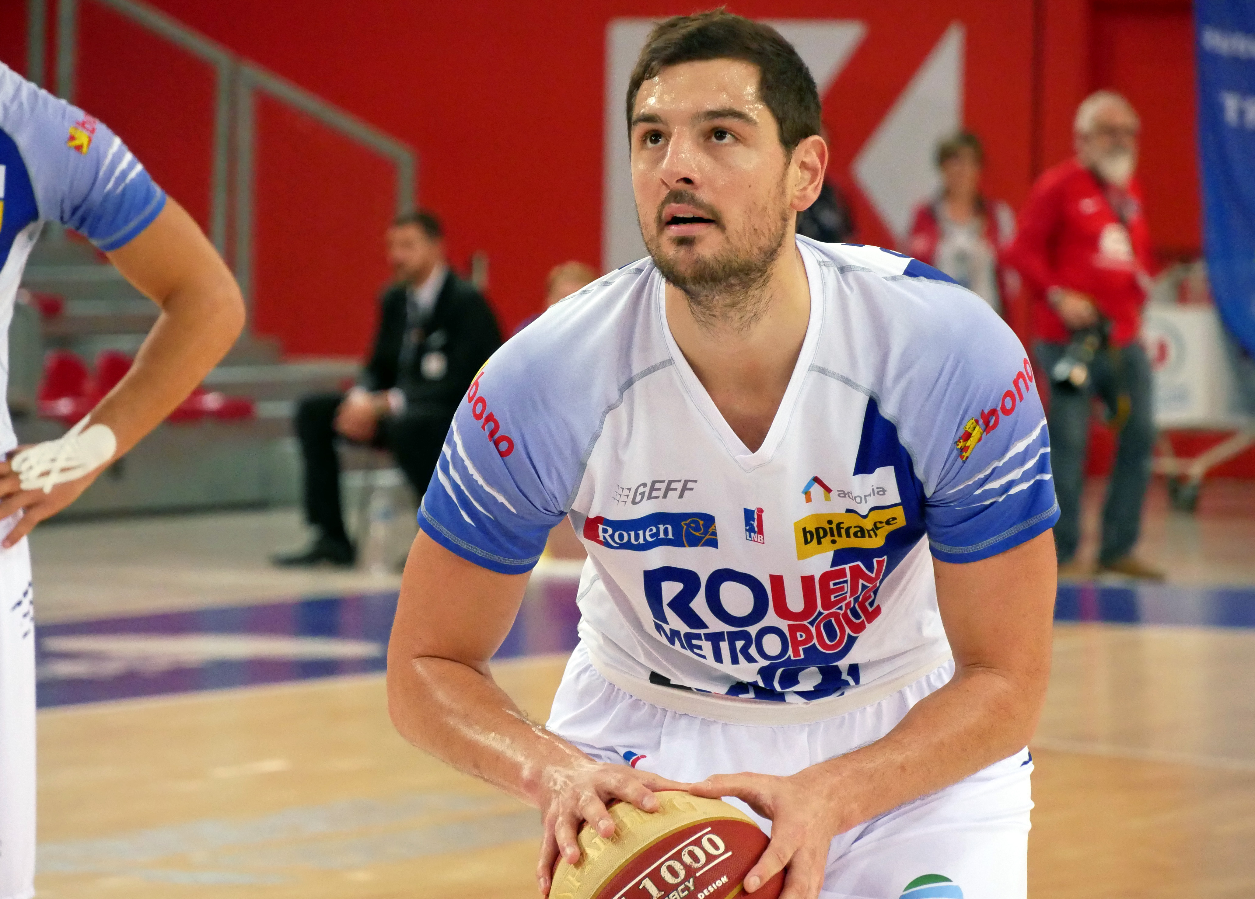 https://www.rouenmetrobasket.com/wp-content/uploads/2019/10/Championnat-ProB-J1-11-Octobre-2019--®Mae¦üva-Parmentier-20.jpg